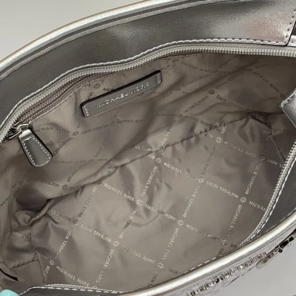 Michael Kors Jet Set Girls Print White Signature XS Carryall Top Zip Tote - Picture 13 of 16